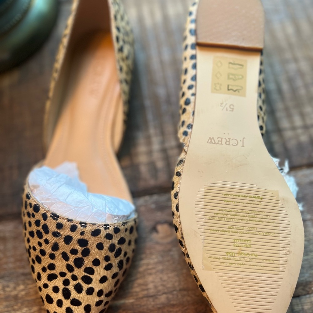 NWOT J.Crew Factory Size 5.5 Zoe leopard flats .